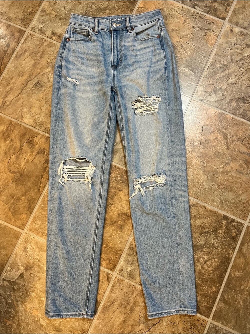 American Eagle Distressed Women’s Jeans - mom straight Jean